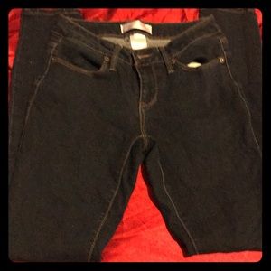 No Boundaries dark wash blue jeans